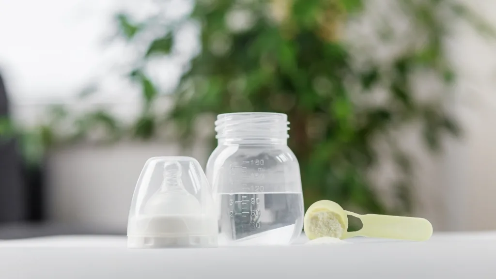 Dark Green Poop in Formula-Fed Babies: What’s Normal and When to Worry