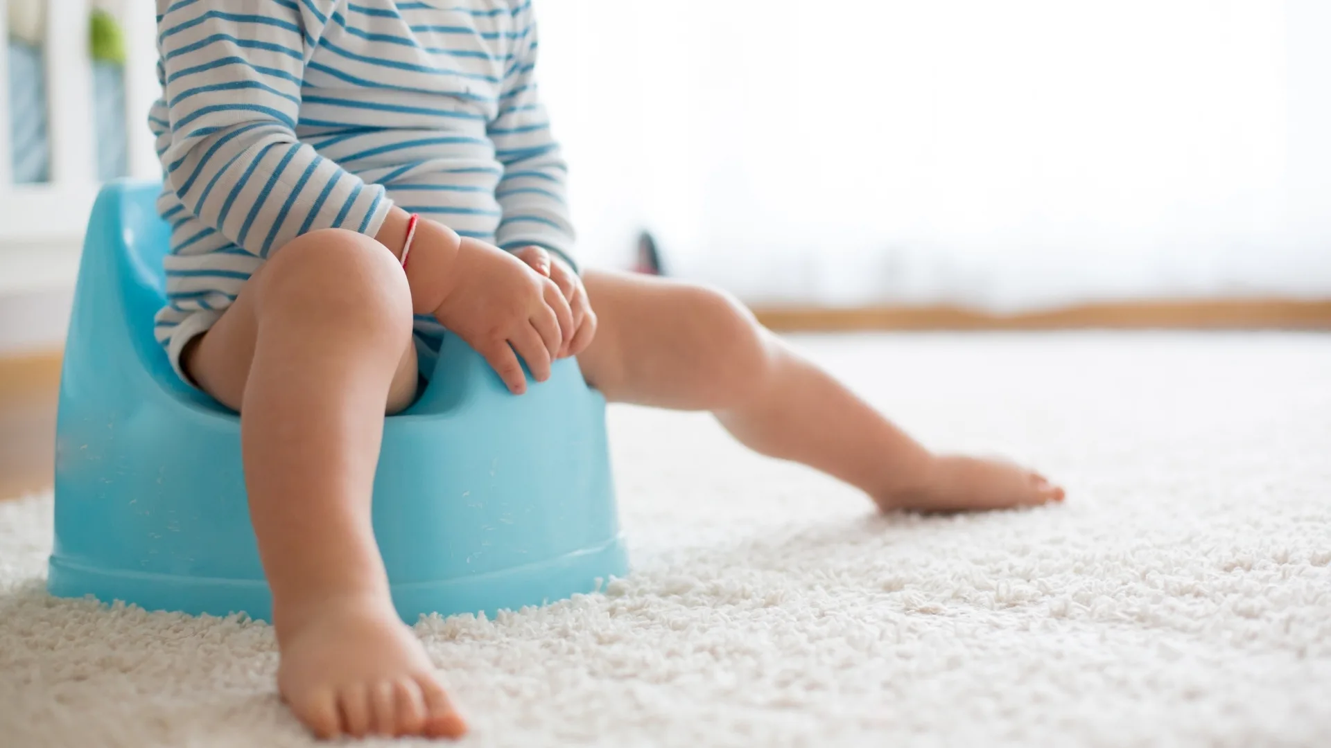 What Parents of Formula-Fed Babies Should Know About Poop
