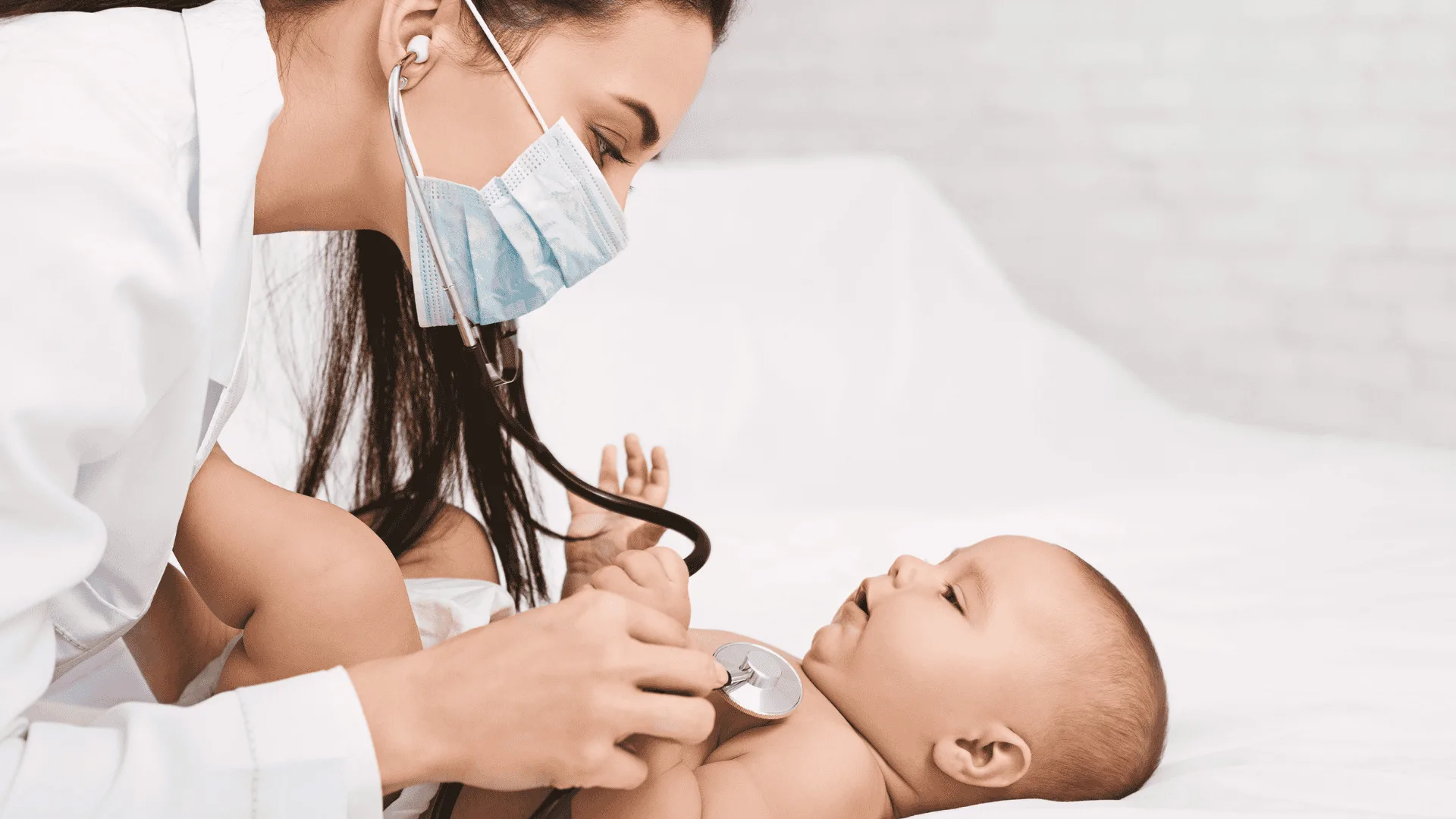 How Pediatricians Decide Between Standard and Hydrolyzed Formulas
